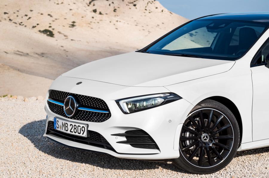 Детали экстерьера Mercedes-Benz A200 AMG Line (W177) 2018 года  (WW) (фото 30 из 99)